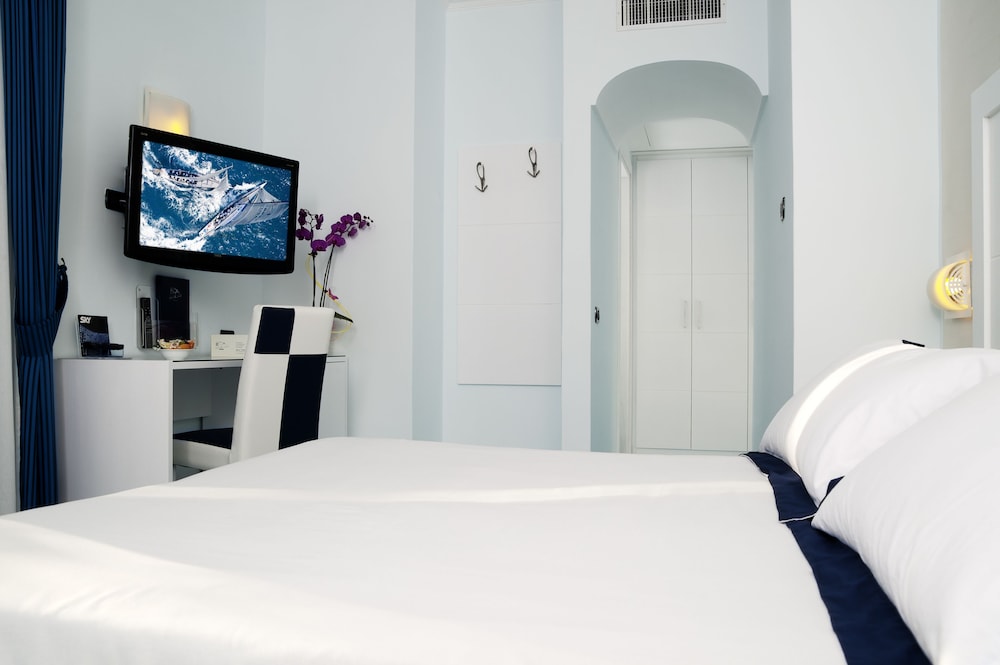 Superior Double or Twin Room photo 2