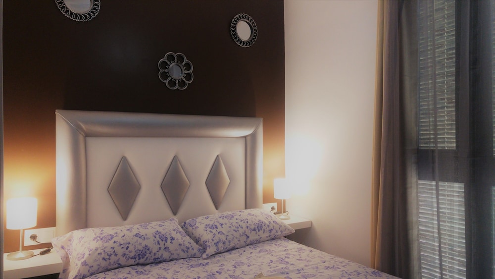 Small Double Room, 1 Double bed, Garden View