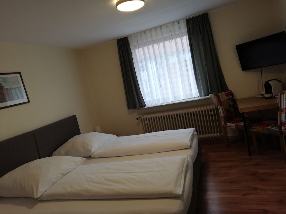 Standard Double Room, Private Bathroom photo 2