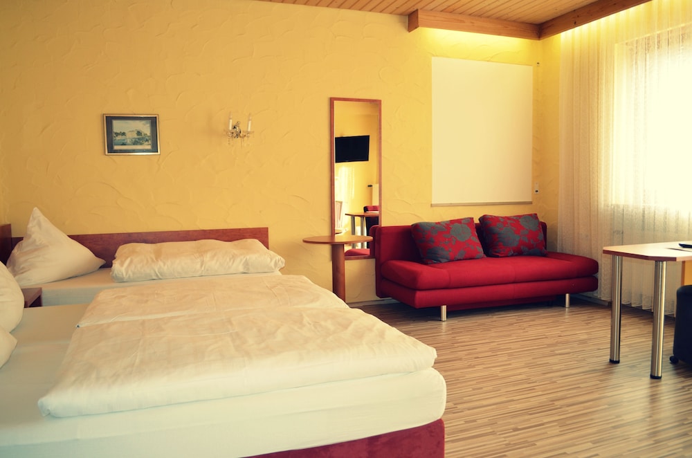 Multi-bed Room