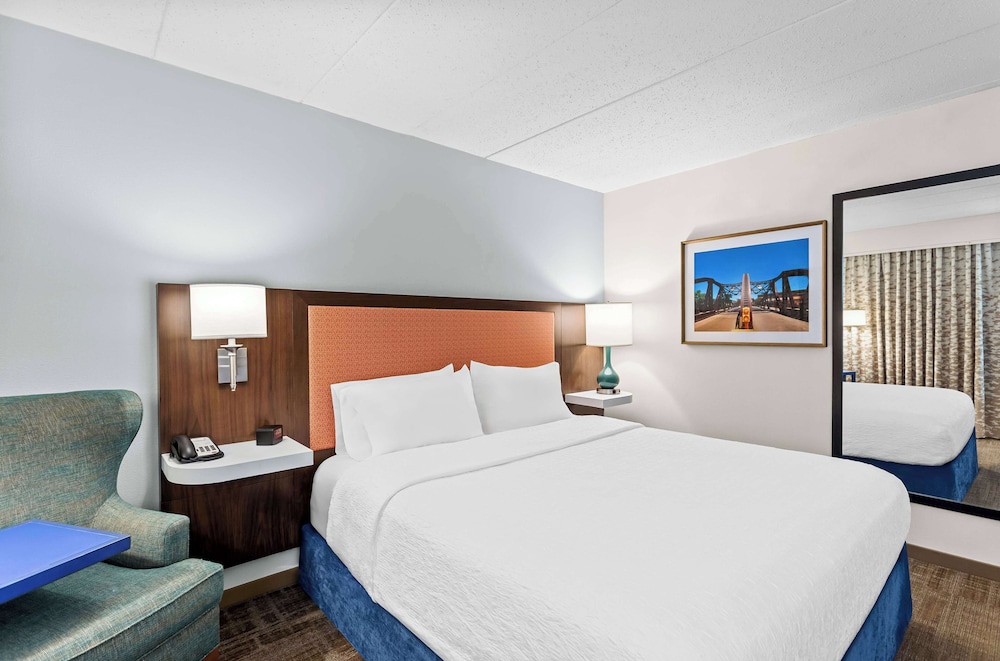 Room, 1 King Bed, Accessible, Non Smoking - Photo 2