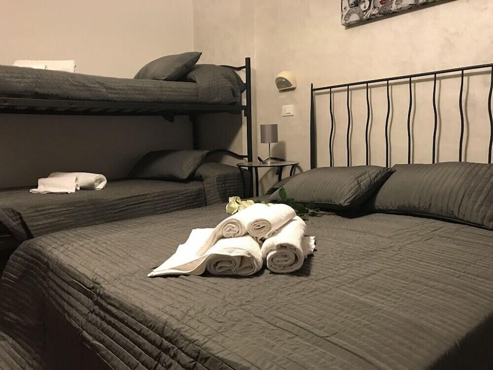 Economy Quadruple Room photo 1