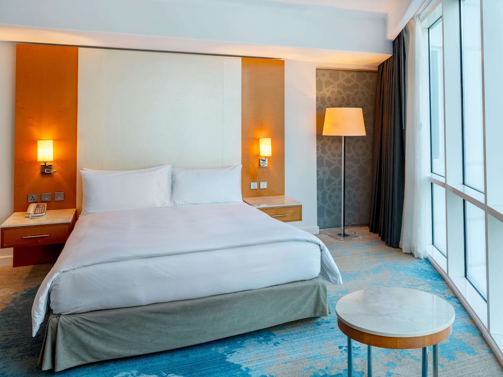 Premier Room, 1 King Bed, Sea View - Photo 1