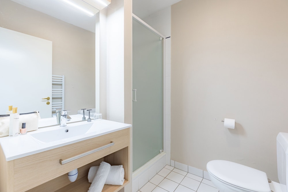 Superior Studio, Multiple Beds - Photo 6