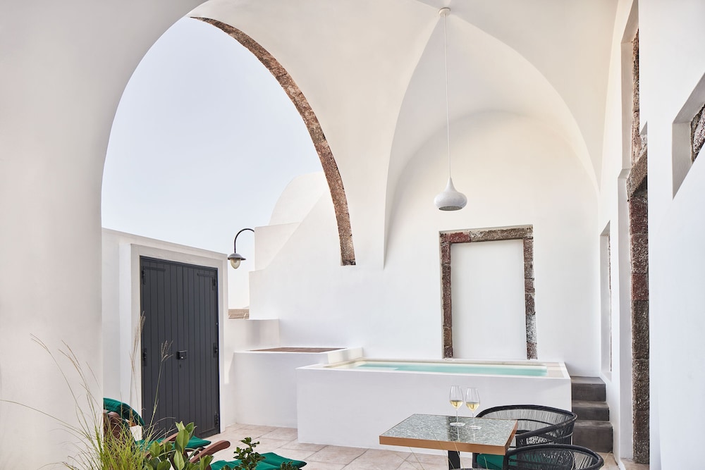 Senior Suite, Jetted Tub, Sea View - Photo 6