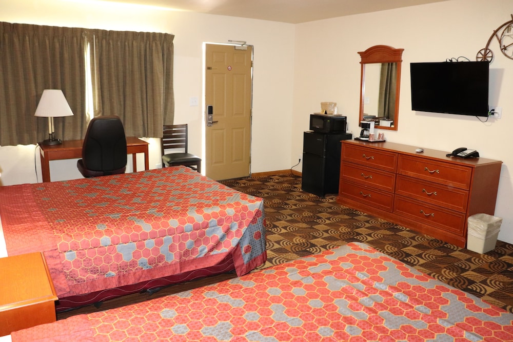 Room, 2 Queen Beds photo 2