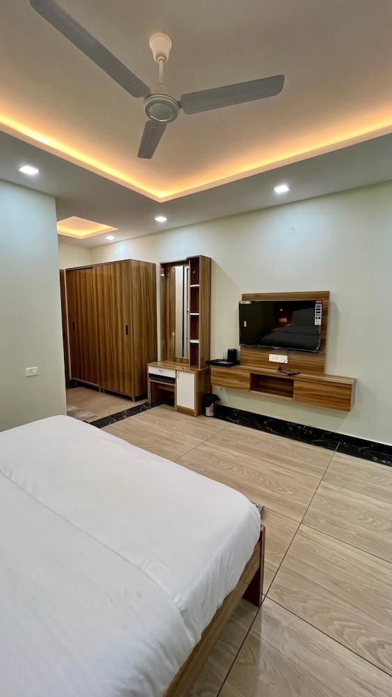 Family Suite, Balcony, Mountain View