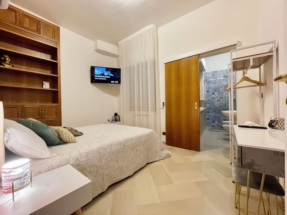 Economy Double Room, 1 Queen Bed photo 1