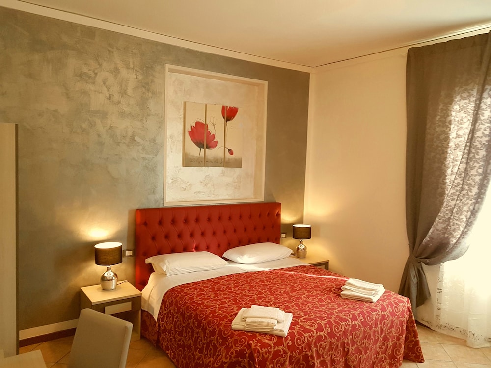 Deluxe Quadruple Room, Ensuite photo 1