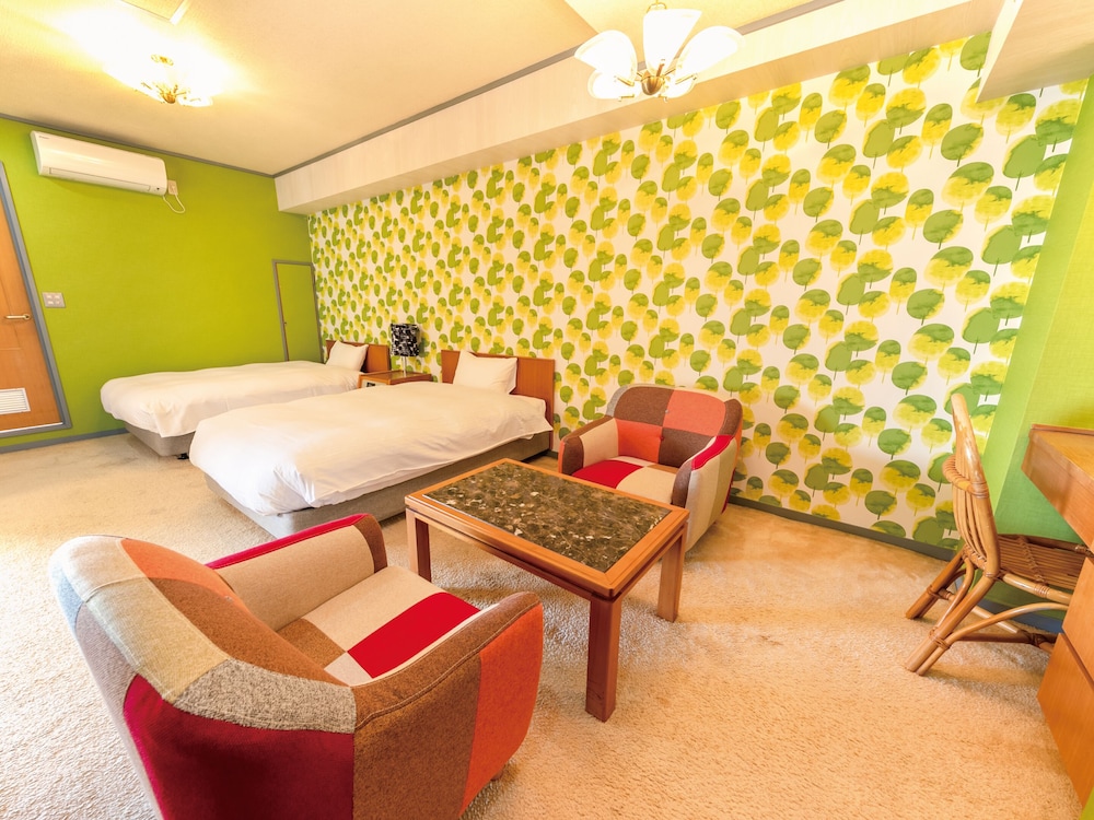 Superior Suite - Photo 10