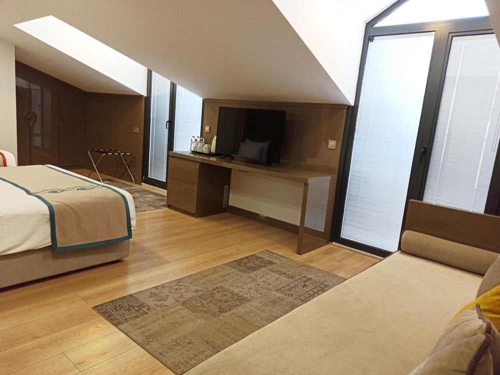 Basic Quadruple Room, Balcony