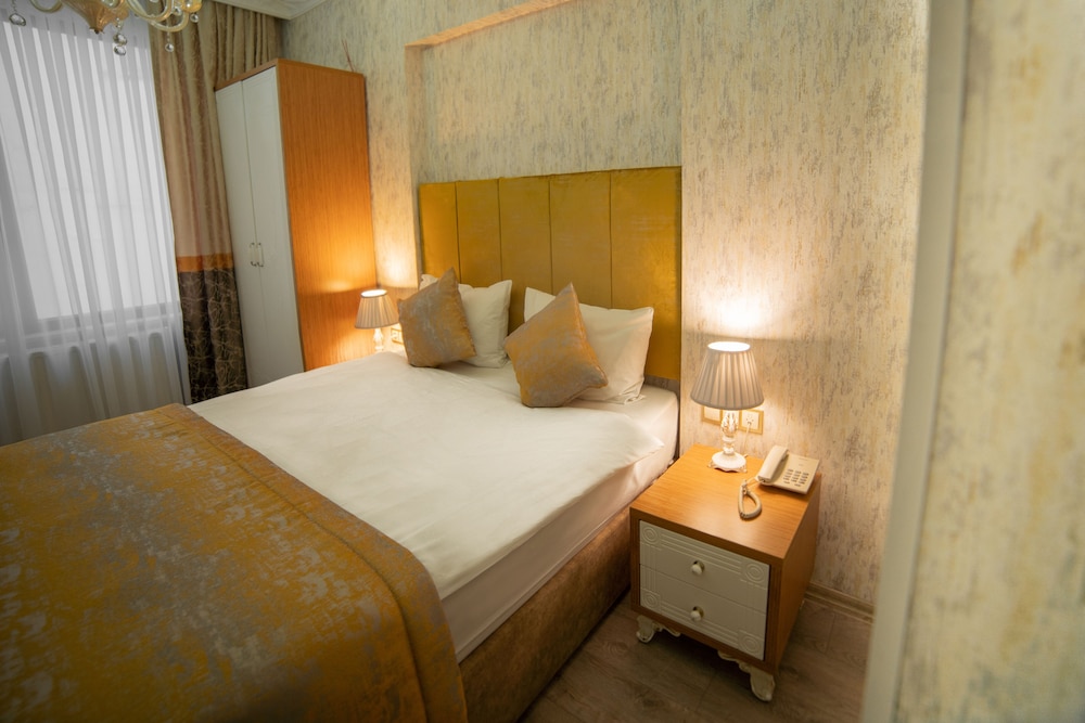 Superior Double Room Single Use photo 2
