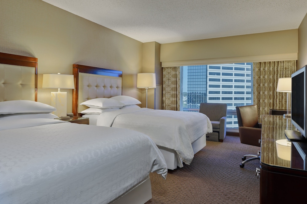 Executive Room, 2 Queen Beds (Mobility Accessible, Roll-In Shower) photo 1