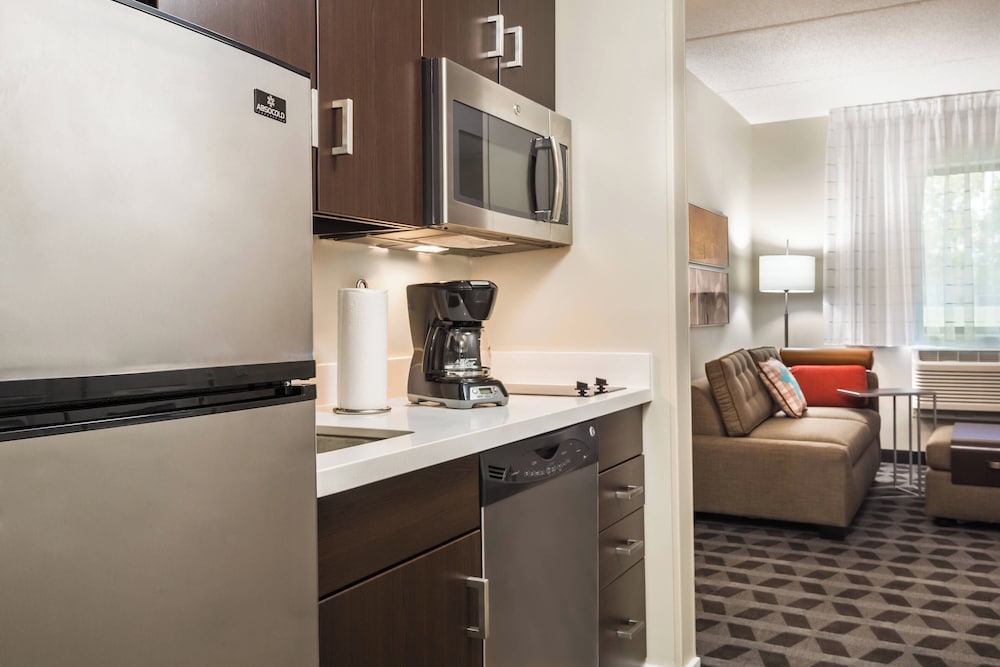 Suite, 1 King Bed with Sofa bed (Mobility/Hearing Accessible, Tub) photo 2