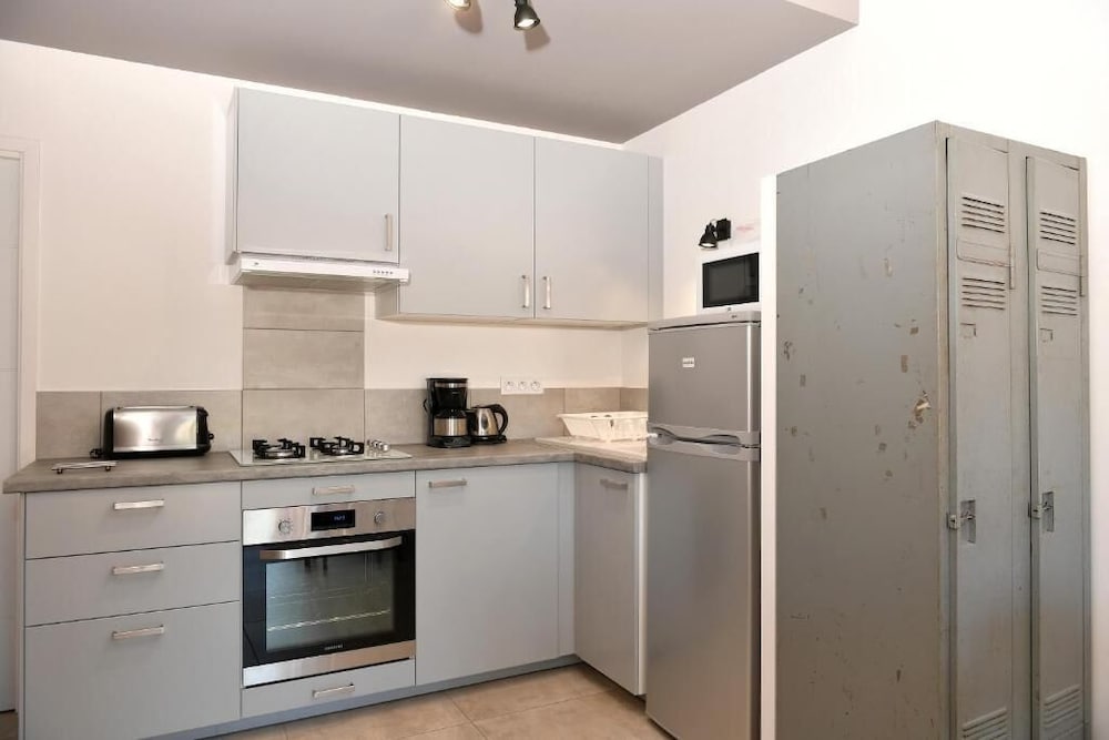 Comfort Duplex, Terrace (gite gris) photo 3