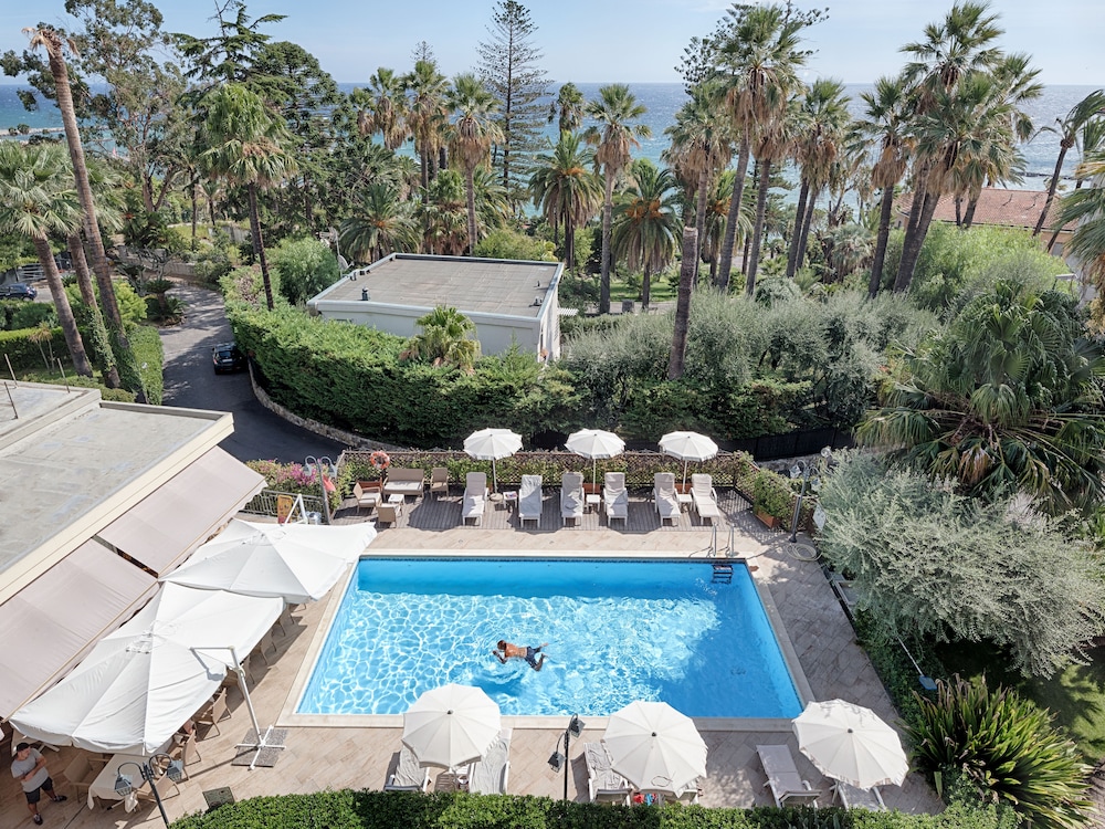 Superior Double or Twin Room, Balcony photo 2