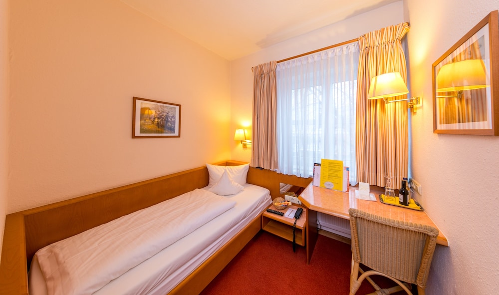 Economy Single Room