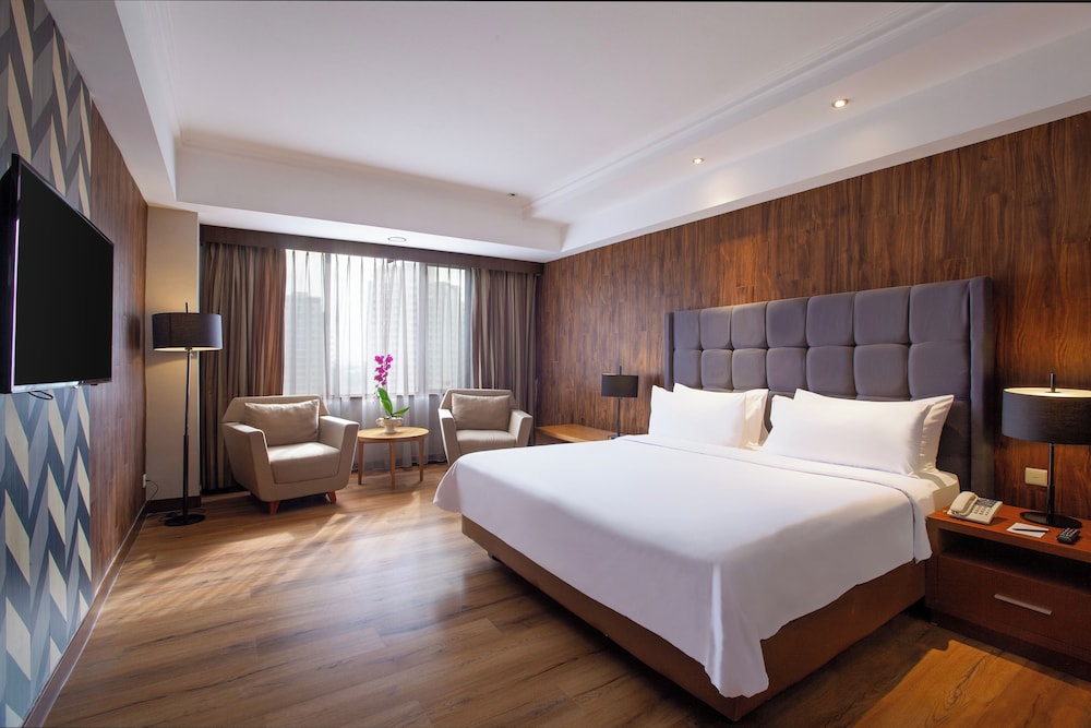 Junior Suite, City View