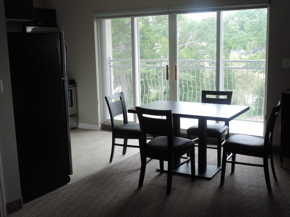 Suite, 1 Bedroom photo 1