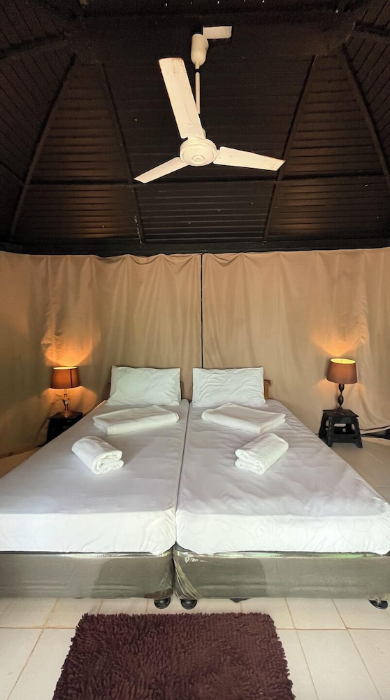 Couple Glamping Tent - Photo 3