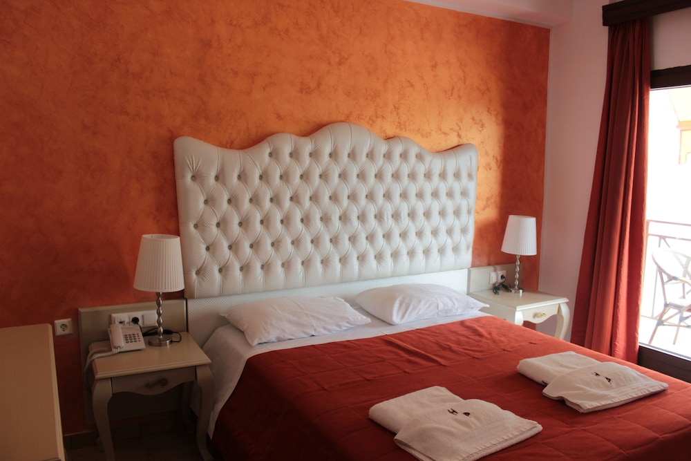 Double Room, City View (Deluxe)