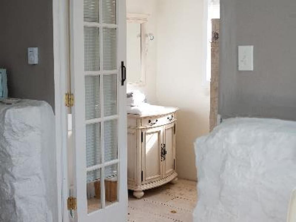 Standard Cottage, Private Bathroom (Bo Peep's Hideaway) photo 2