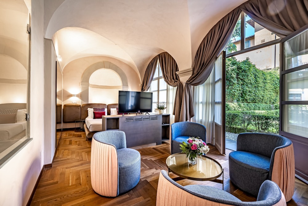 Deluxe Double Room, Garden View