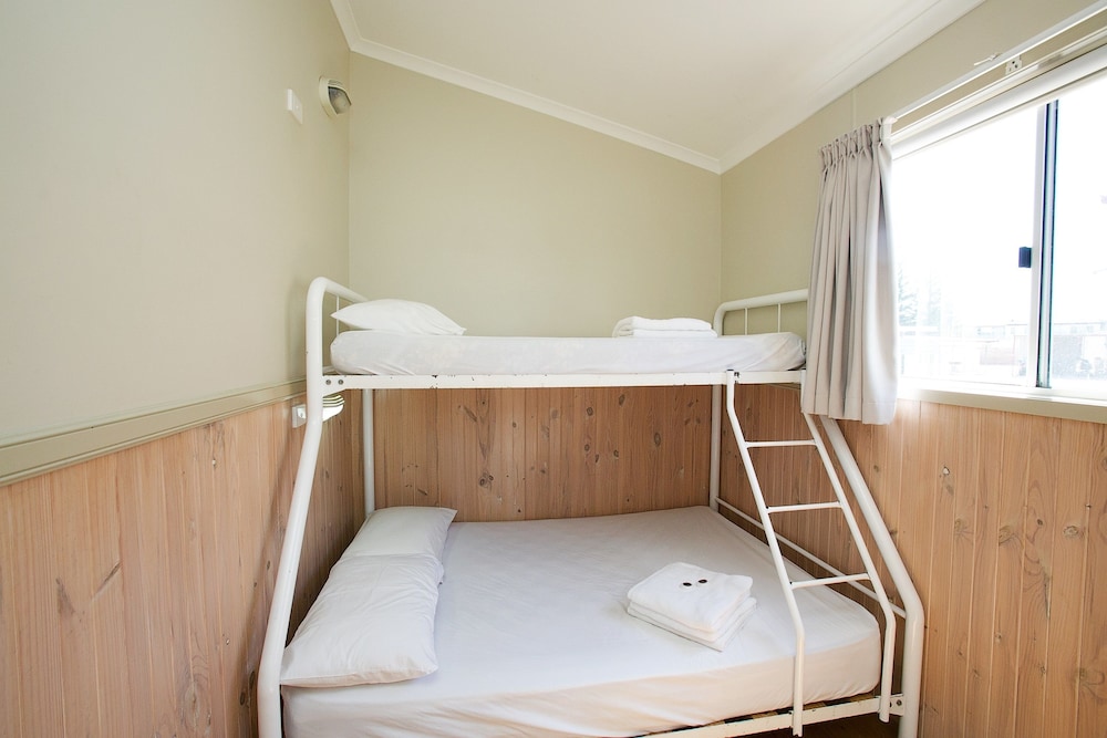 Deluxe 2 Bedroom Cabin photo 1