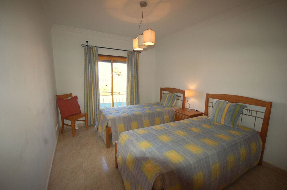 Apartment, 3 Bedrooms, Pool Access, Sea View photo 3
