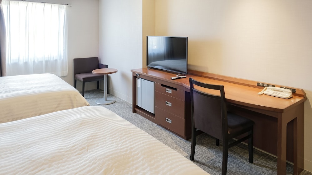 Twin Room, Smoking photo 3