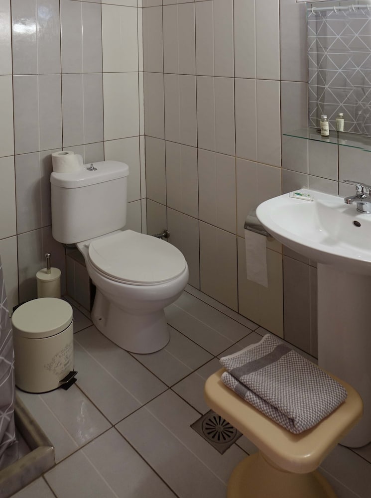 Classic Quadruple Room photo 2