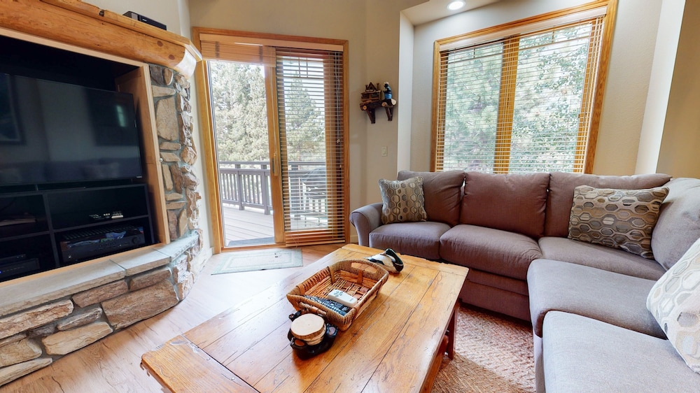 Condo, 3 Bedrooms