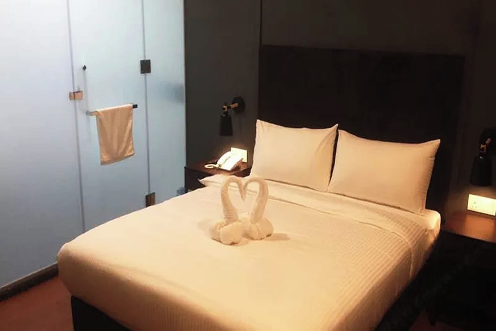 Premier Room, 1 Queen Bed photo 3