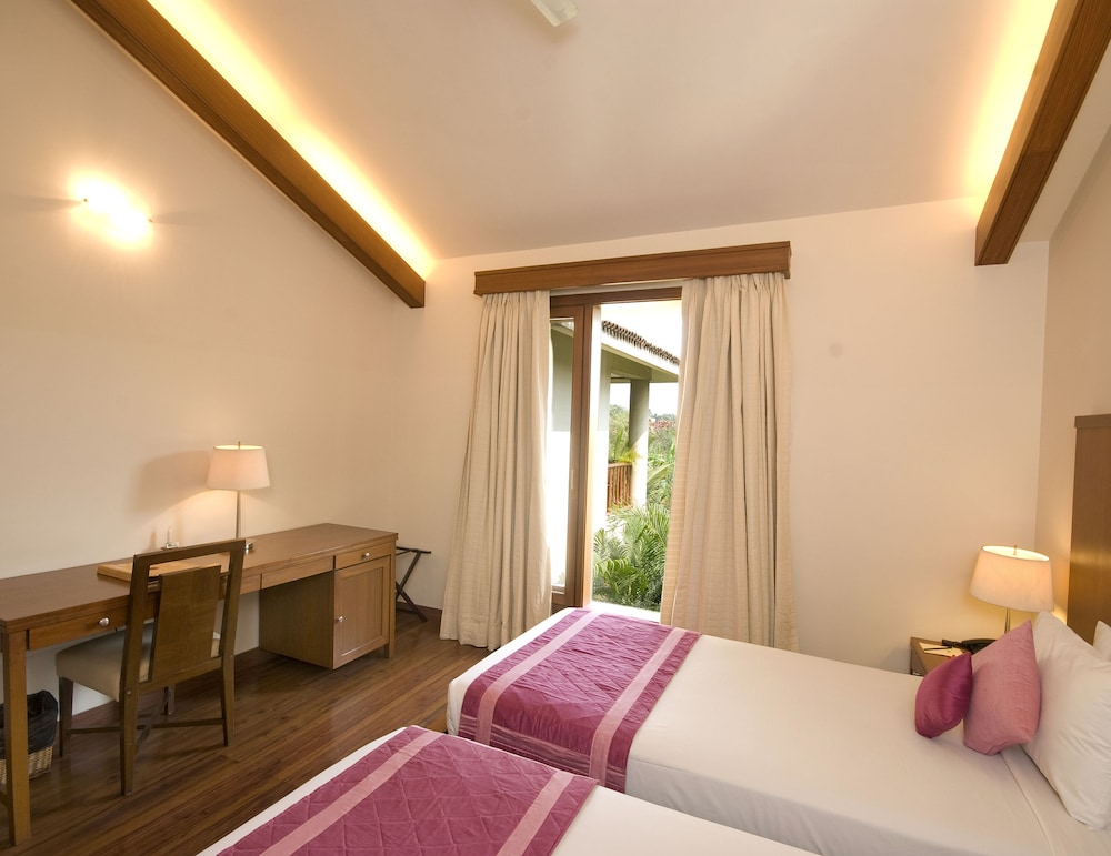 Superior Room (SGL/DBL) photo 3
