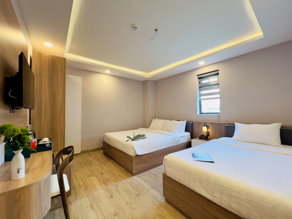 Triple Room, Courtyard View - Photo 4
