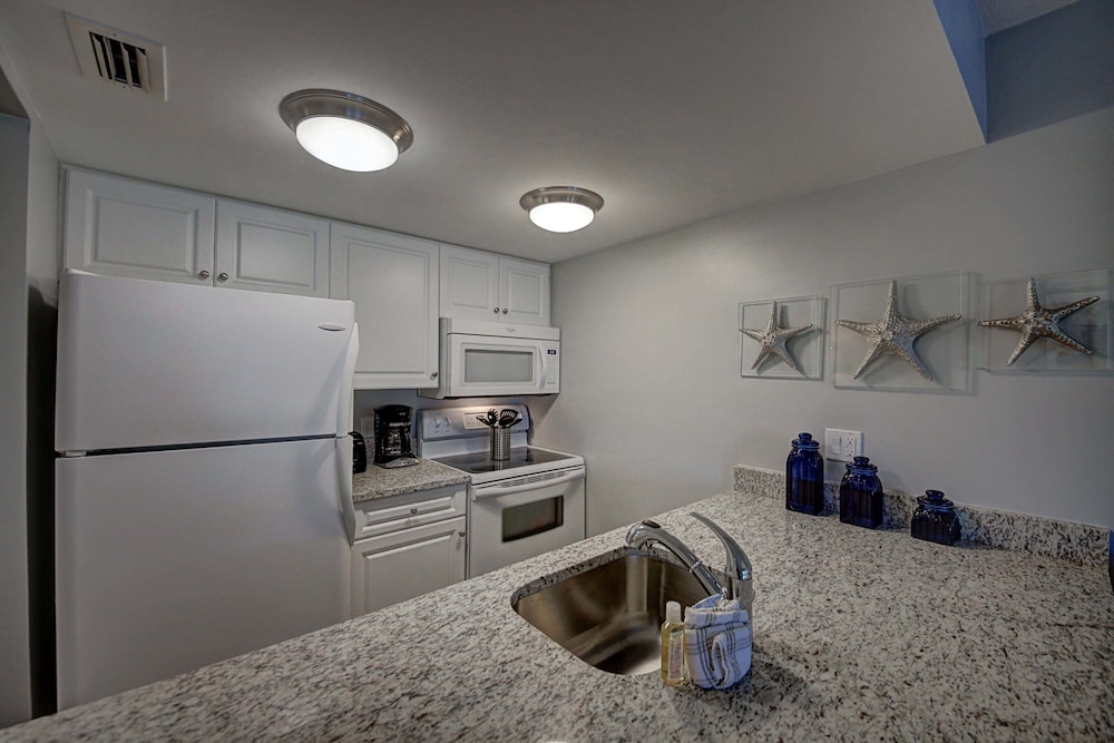 Two Bedroom Captiva Resort Villa Standard - Photo 3