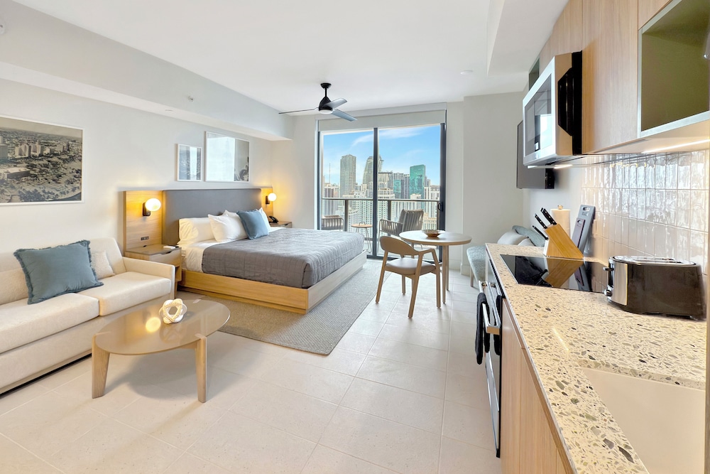 Luxury Studio Suite, Bay View photo 1