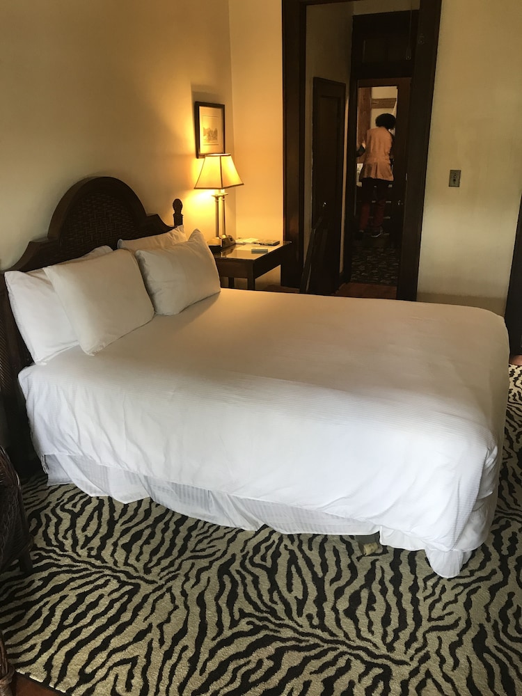 Deluxe Room, 1 Queen and 1 Single photo 3