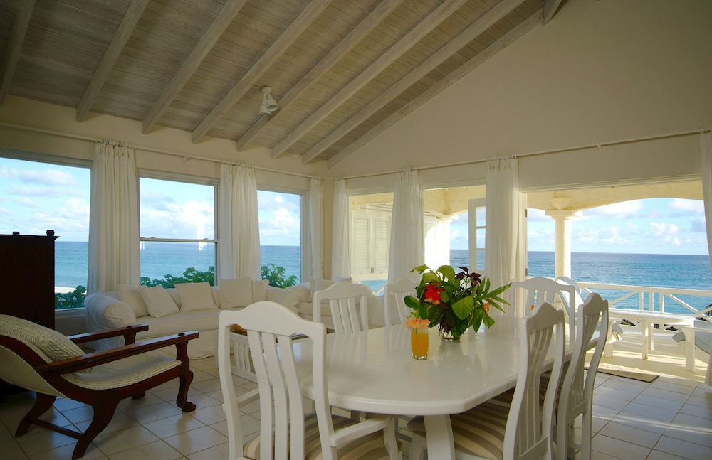 Deluxe One Bedroom Apartment D