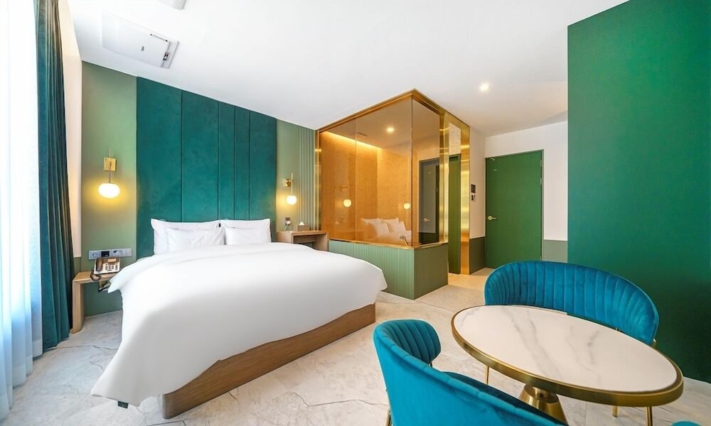 Royal Suite - Photo 9