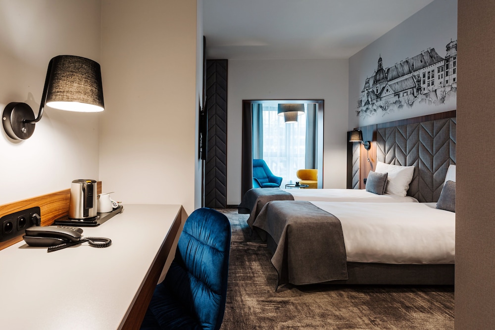 Premium Twin Room - Photo 2