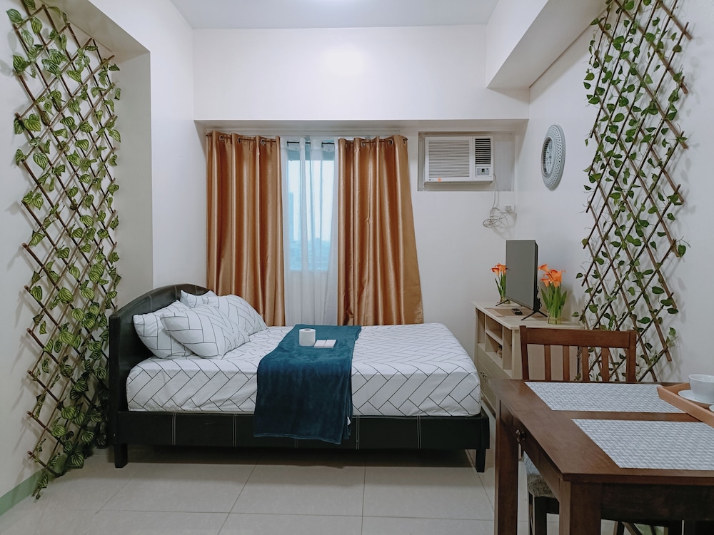 Luxury Studio, 1 Queen Bed photo 1