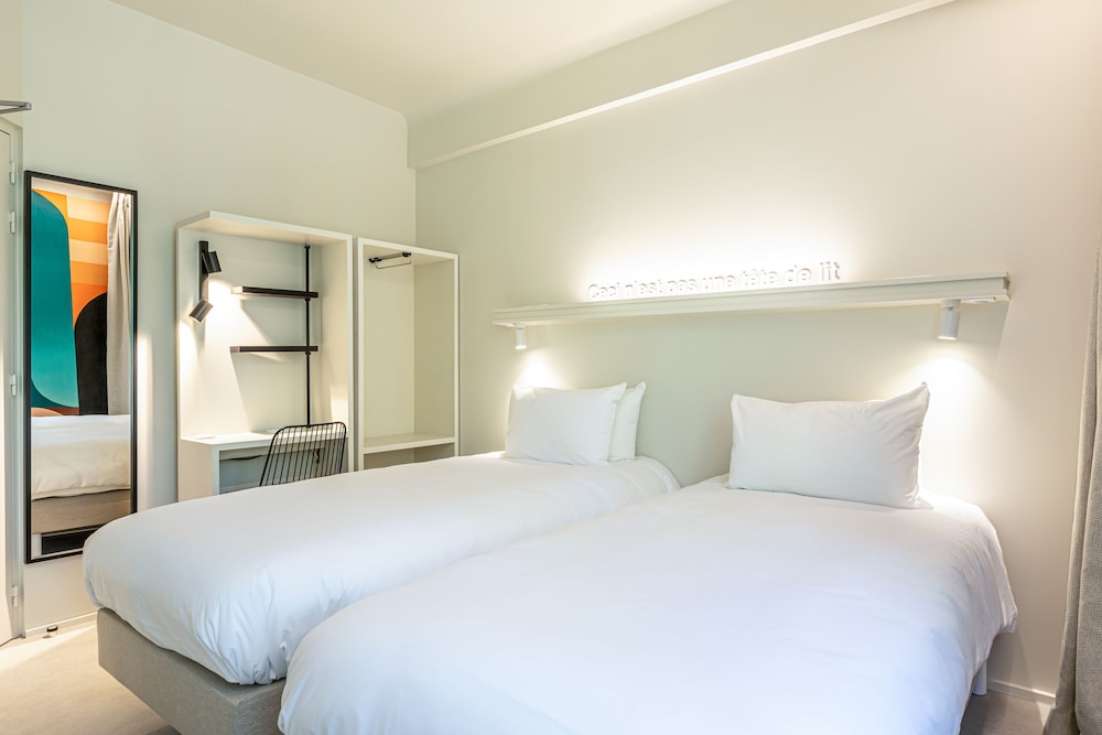 Available room