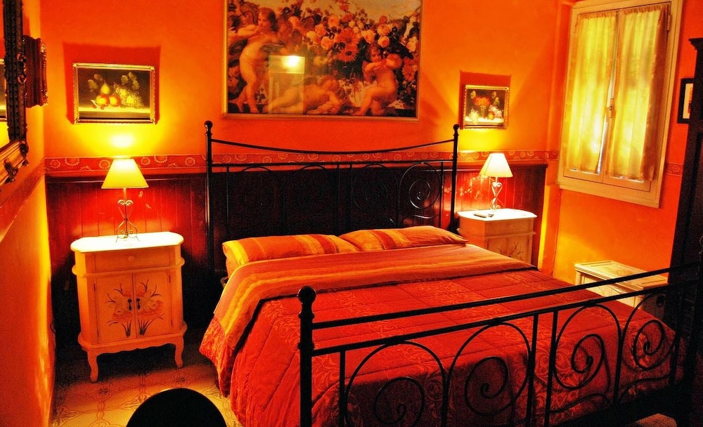 Double Room, Private Bathroom (Ciclamino)