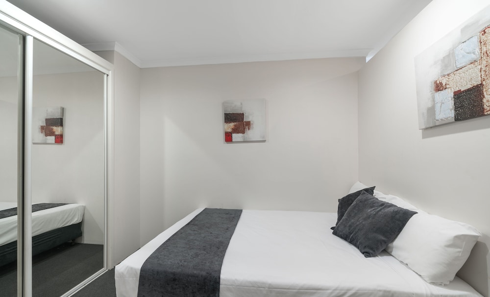 Three Bedroom Apartment photo 2