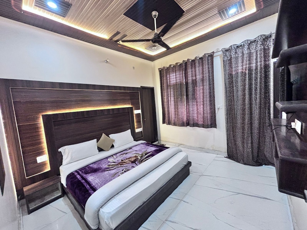 Deluxe Room, City View