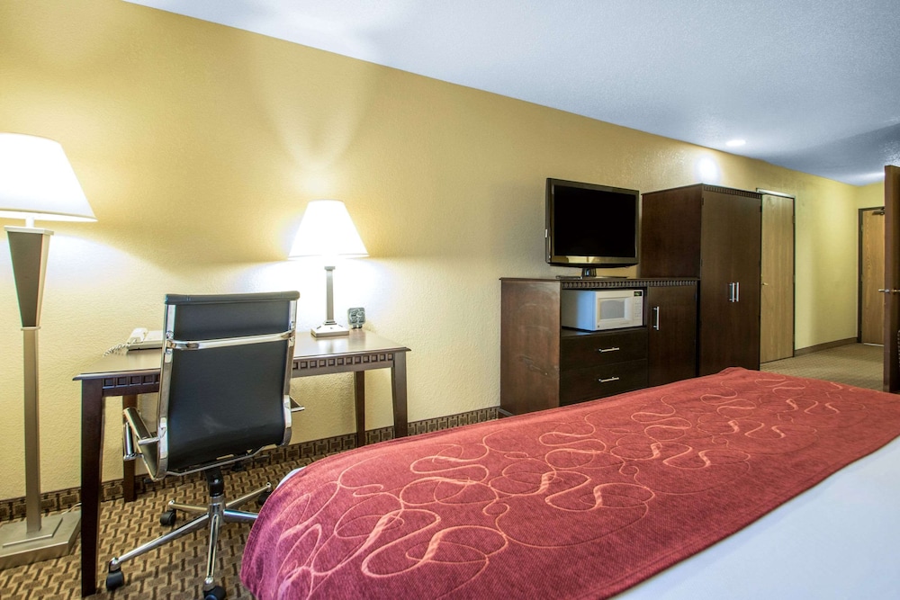 Suite, 1 King Bed, Accessible, Non Smoking