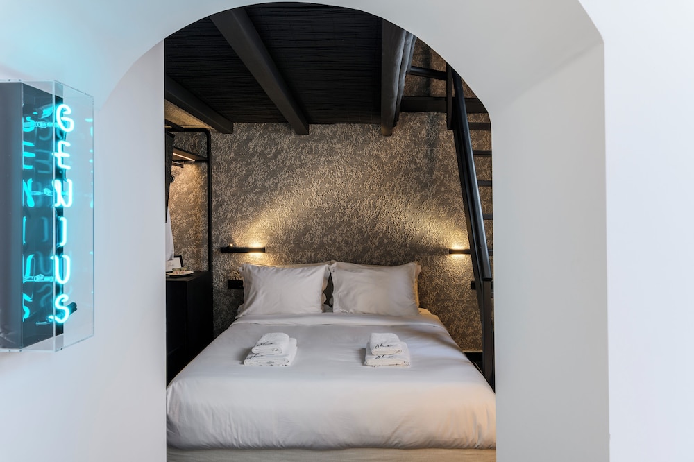 Petite Residence