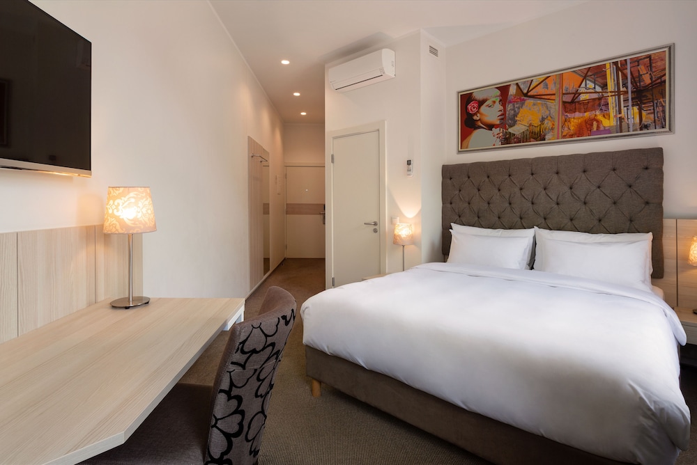 Standard Room, Park View photo 3