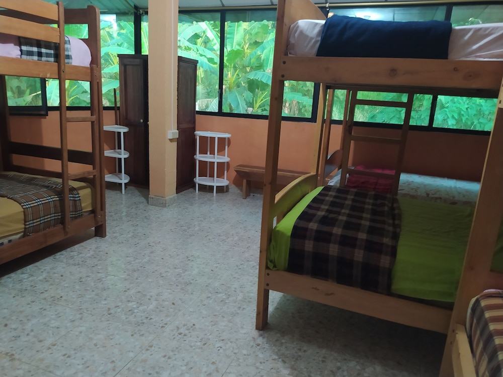 Family Room, Multiple Beds, Private Bathroom, Garden View photo 2